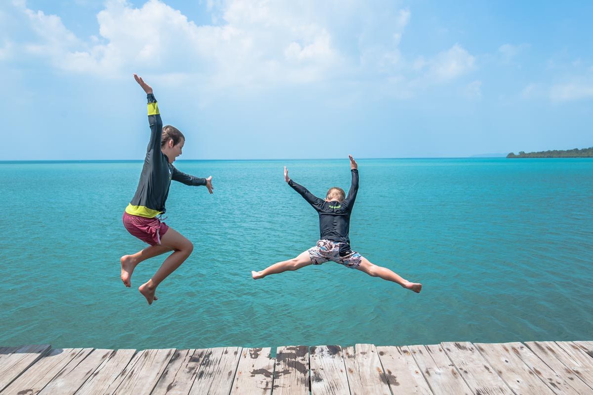 telunas beach resort 44766278005 o